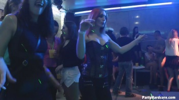 Party Hardcore Gone Crazy Vol. 32 Part 2 - Cam 1 Screencap 52 on www.sinx.com