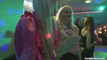 Party Hardcore Gone Crazy Vol. 32 Part 2 - Cam 1 Screencap 56 on www.sinx.com