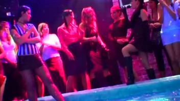 Blue Gel Fight Does the Trick! Screencap 12 on www.sinx.com