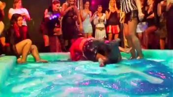 Blue Gel Fight Does the Trick! Screencap 51 on www.sinx.com