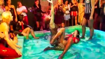 Blue Gel Fight Does the Trick! Screencap 55 on www.sinx.com