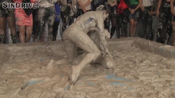 Muddy Wrestling: Regina vs. Kirsten Plant Screencap 60 on www.sinx.com