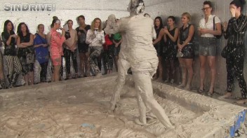 Muddy Wrestling: Regina vs. Kirsten Plant Screencap 65 on www.sinx.com