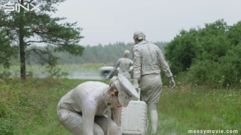 Rich Bimbos Gets Messy With Driver Screencap 86 on www.sinx.com