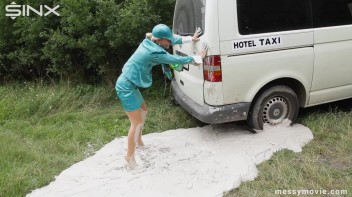 Rich Bimbos Gets Messy With Driver Screencap 17 on www.sinx.com