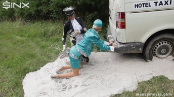 Rich Bimbos Gets Messy With Driver Screencap 25 on www.sinx.com