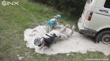 Rich Bimbos Gets Messy With Driver Screencap 41 on www.sinx.com