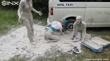 Rich Bimbos Gets Messy With Driver Screencap 67 on www.sinx.com