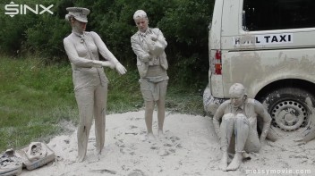 Rich Bimbos Gets Messy With Driver Screencap 83 on www.sinx.com