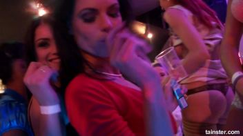 Fanatic Fuckfriends Part 8 - Lesbian Cam Screencap 4 on www.sinx.com