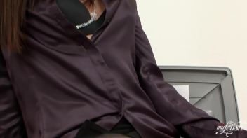 Casual Friday Up Close and Personal Screencap 31 on www.sinx.com