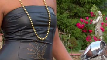 Biker Babe Sexual Persuasion Screencap 16 on www.sinx.com