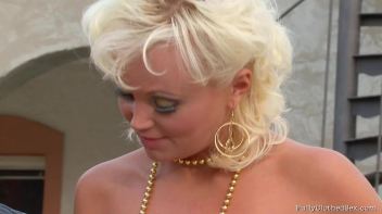 Biker Babe Sexual Persuasion Screencap 26 on www.sinx.com