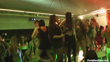 Party Hardcore Gone Crazy Vol. 7 Part 6 - Cam 4 Screencap 74 on www.sinx.com