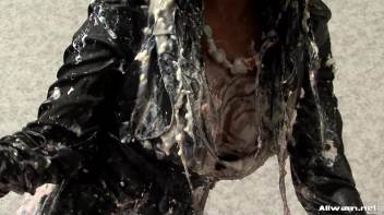 Business Babes In Messy Brawl Screencap 63 on www.sinx.com