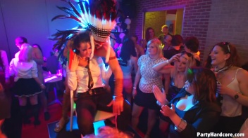 Party Hardcore Gone Crazy Vol. 36 Part 1 - Cam 3 Screencap 60 on www.sinx.com
