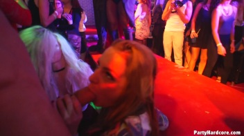 Party Hardcore Gone Crazy Vol. 38 Part 7 - Cam 1 Screencap 13 on www.sinx.com