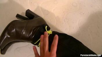 Tied Up Slut Gets Piss Fucked Screencap 6 on www.sinx.com