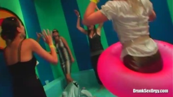 Euroslut Hotel Part 5 - Cam 1 Screencap 17 on www.sinx.com