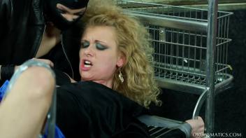 Fist That Orgasmatic Piece Of Meat! Screencap 30 on www.sinx.com