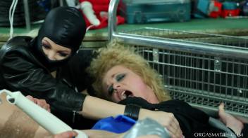 Fist That Orgasmatic Piece Of Meat! Screencap 38 on www.sinx.com