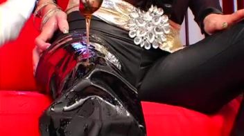 Sweet Honies Screencap 19 on www.sinx.com