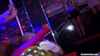 International Summer Lovin' Part 5 - Hardcore Cam Screencap 8 on www.sinx.com