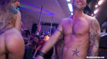 International Summer Lovin' Part 5 - Hardcore Cam Screencap 84 on www.sinx.com