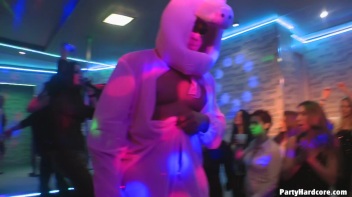 Party Hardcore Gone Crazy Vol. 10 Part 5 - Cam 4 Screencap 39 on www.sinx.com