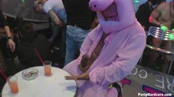Party Hardcore Gone Crazy Vol. 10 Part 5 - Cam 4 Screencap 45 on www.sinx.com