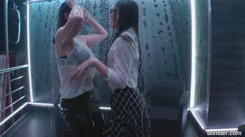 Showing Off In The Showers! Screencap 69 on www.sinx.com