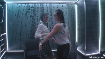 Showing Off In The Showers! Screencap 75 on www.sinx.com