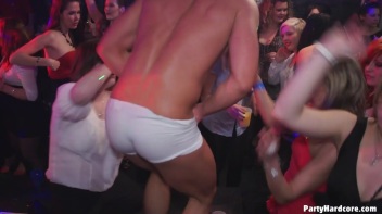 Party Hardcore Vol. 71 Part 3 - Cam 4 Screencap 40 on www.sinx.com