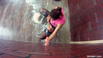 Jessica Bell knows her place Screencap 11 on www.sinx.com