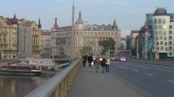 The Bisexual Tour of Prague Screencap 3 on www.sinx.com