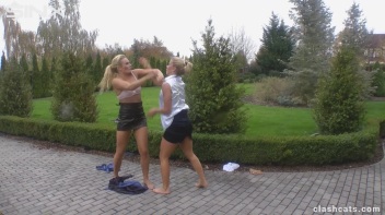 Leggy Stunners' Contentious Catfight Screencap 40 on www.sinx.com