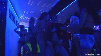 Spring Break Blow-Out Part 6 - Cam 4 Screencap 72 on www.sinx.com