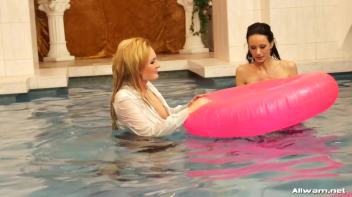 All About The Wetlook Screencap 94 on www.sinx.com