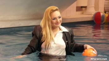 All About The Wetlook Screencap 24 on www.sinx.com