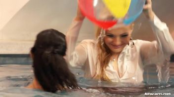 All About The Wetlook Screencap 60 on www.sinx.com