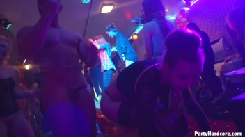 Party Hardcore Gone Crazy Vol. 36 Part 8 - Cam 2 Screencap 50 on www.sinx.com