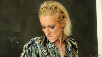 Cancel The Room Service And Bring On The Jizz Screencap 69 on www.sinx.com