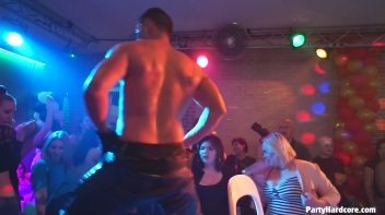 Party Hardcore Gone Crazy Vol. 36 Part 5 - Cam 1 Screencap 76 on www.sinx.com