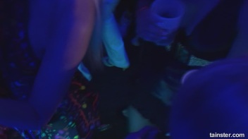 Spring Break Blow-Out Part 2 - Main Edit Screencap 11 on www.sinx.com