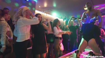 Party Hardcore Gone Crazy Vol. 34 Part 1 - Cam 1 Screencap 101 on www.sinx.com