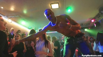Party Hardcore Gone Crazy Vol. 34 Part 1 - Cam 1 Screencap 22 on www.sinx.com