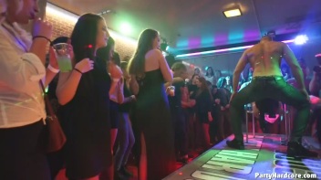 Party Hardcore Gone Crazy Vol. 34 Part 1 - Cam 1 Screencap 58 on www.sinx.com