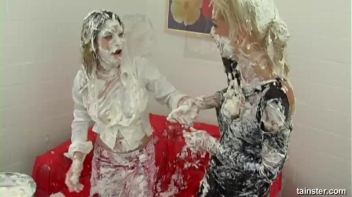 Fancy Chick Food Fight Screencap 60 on www.sinx.com