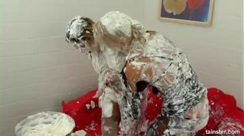 Fancy Chick Food Fight Screencap 67 on www.sinx.com