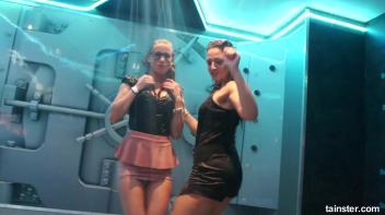 Soaking wet babes shaking their booties Screencap 17 on www.sinx.com